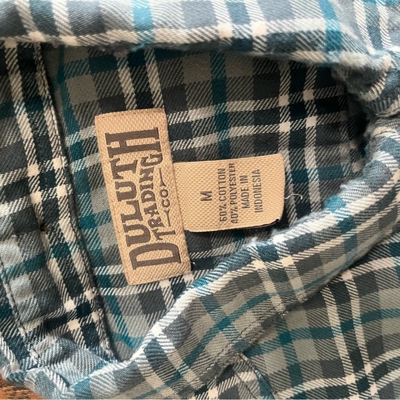 Men’s Medium Duluth and Wrangler Plaid Button Down Lot - Picture 9 of 9